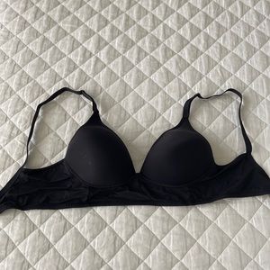 Black wireless bra 34D